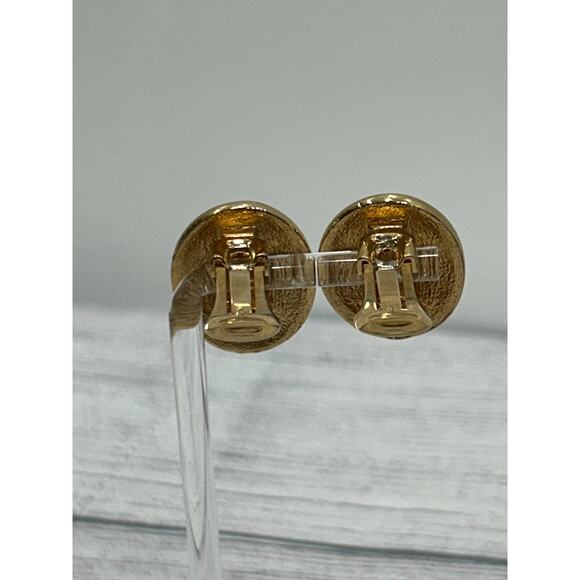 Vintage Marvella Gold Tone Faux Pearl Round Button Clip On Earrings - Picture 3 of 8
